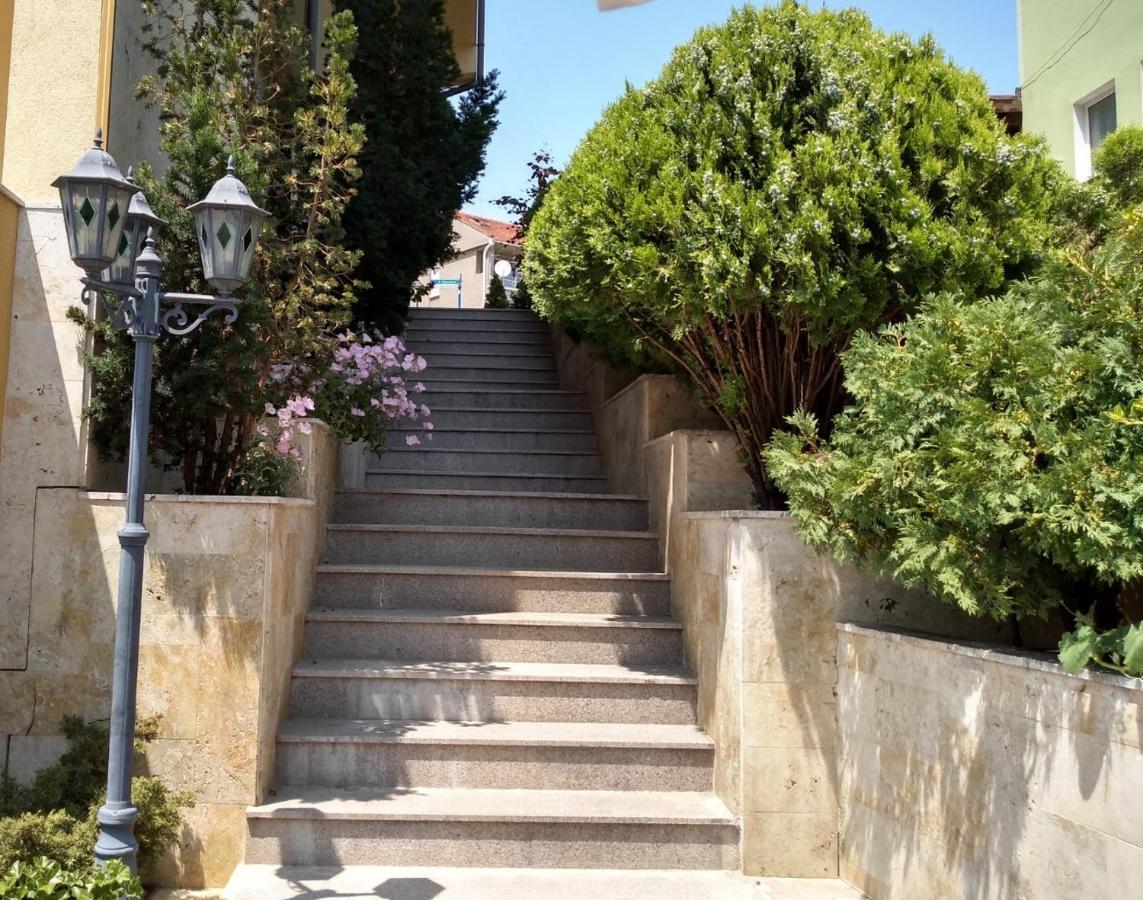 Villa Valeev โซโซโปล ภายนอก รูปภาพ